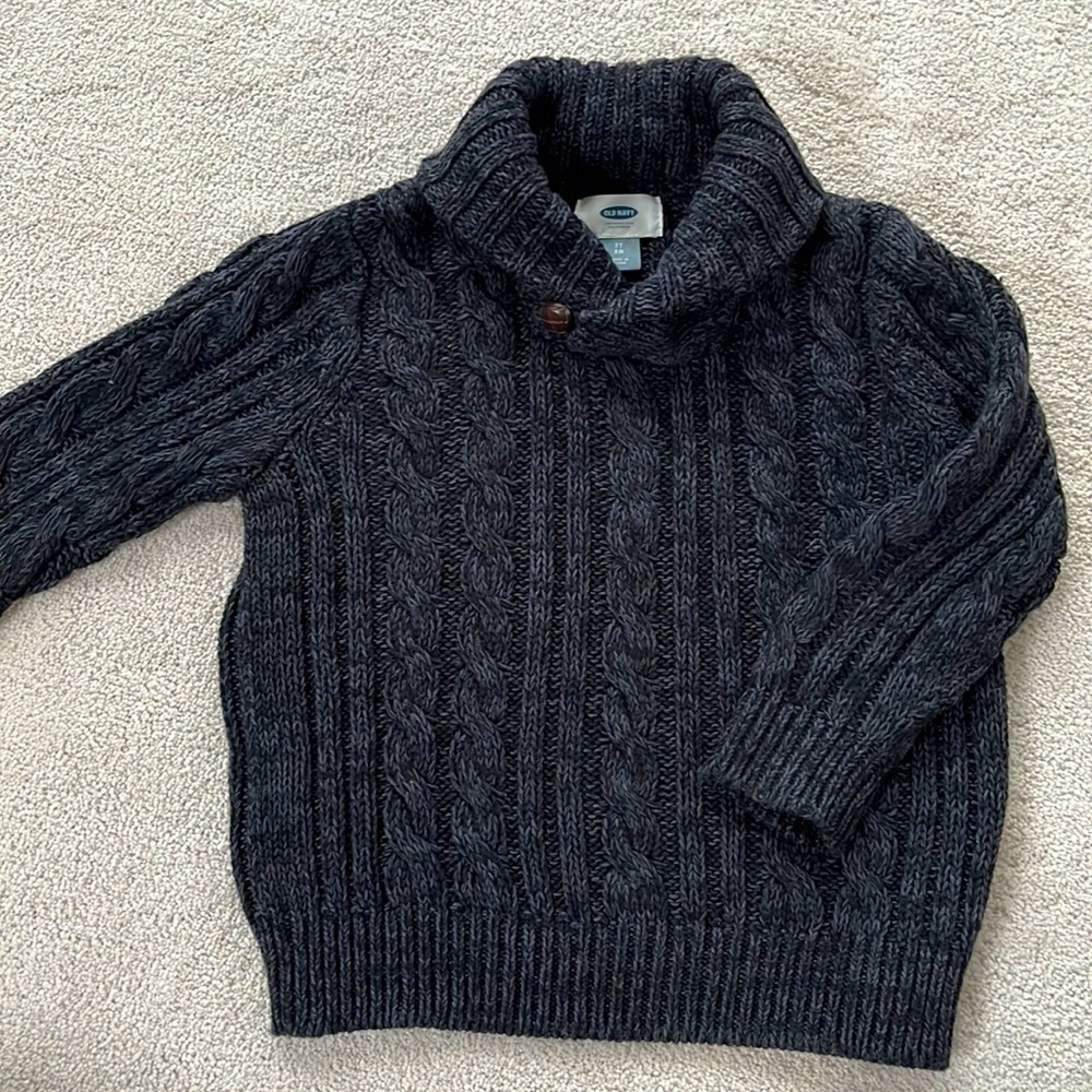 Old Navy sweater